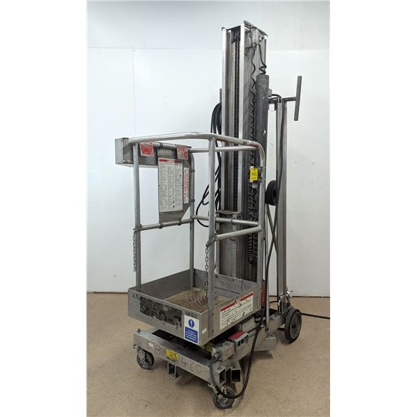 Genie Personnel Lift, Max. Load 300 LBS | R1FL