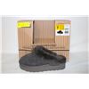 Image 1 : NEW W BOX KIRLAND PLATFORM LADIES SLIPPERS SIZE 7