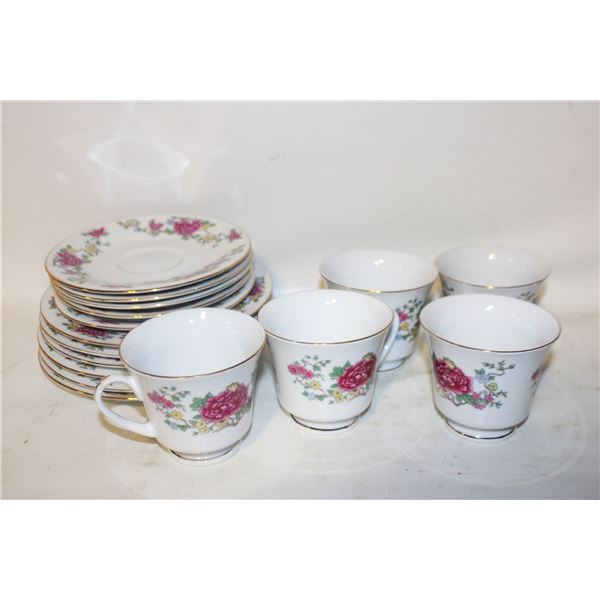 VINTAGE 15 PCS CHINA CUPS / PLATES/SAUCERS