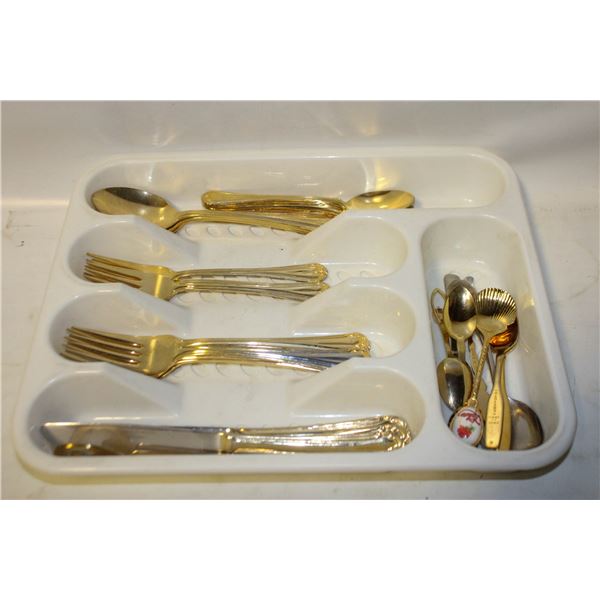 SET OF GOLD TONE FLATWARE