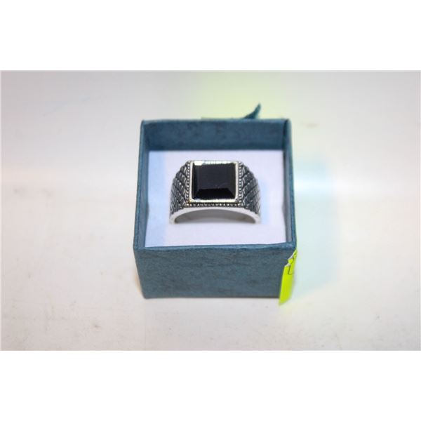 NEW MENS RING SZ11