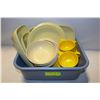 Image 1 : MELAMINE 25 VARIOUS YELLOW DISHES