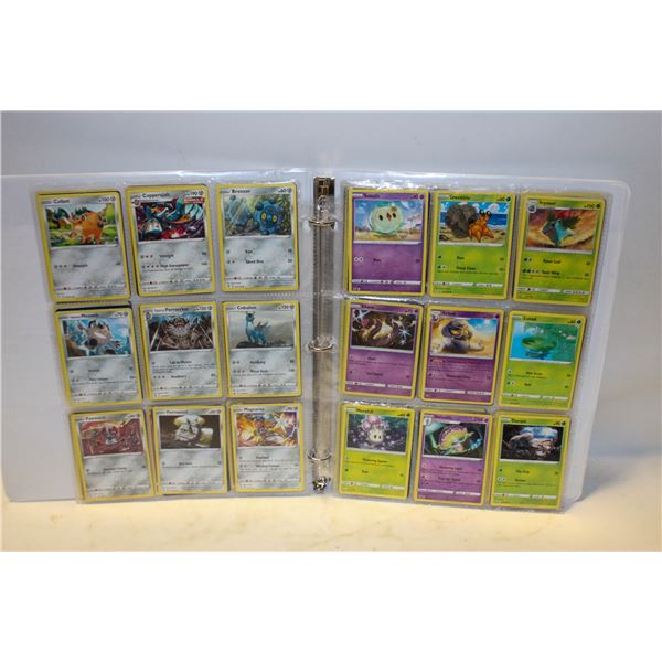 BINDER POKEMON COLLECTOR CARDS