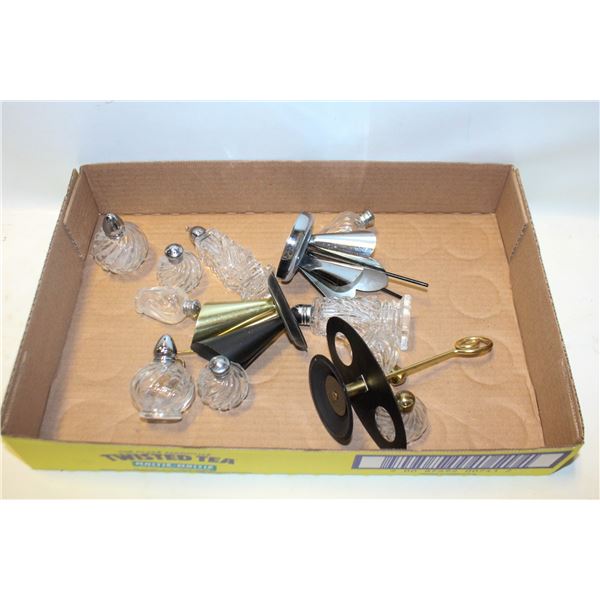 LOT OF VINTAGE BLACK & GOLD SALT & PEPPER SHAKERS