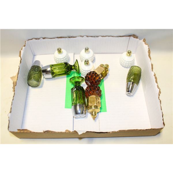 LOT OF VINTAGE SALT & PEPPER SHAKERS INCLUDES