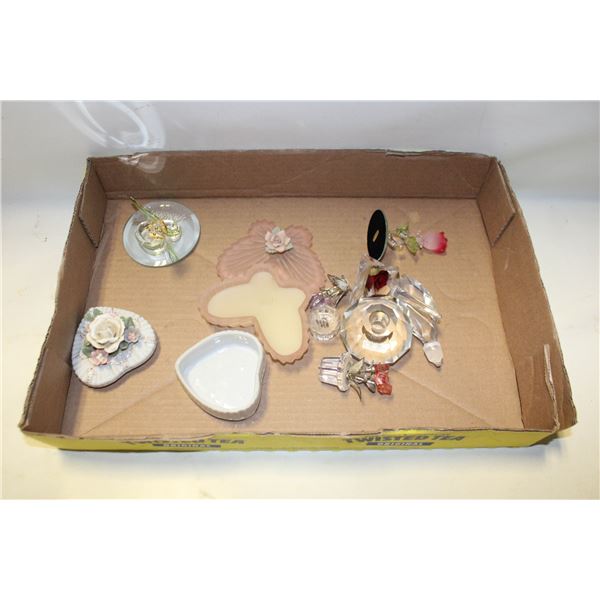 LOT OF VARIOUS FLOWER AND HEART DECORATIONS