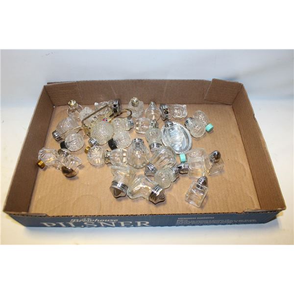 LOT OF VINTAGE MINI SALT & PEPPER SHAKERS