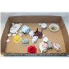 Image 1 : LOT OF MINIATURE TEA HOUSE DÉCOR WITH MINI