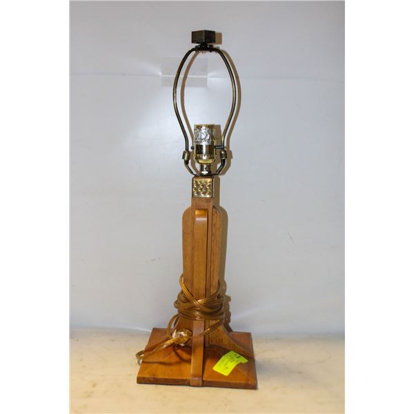VINTAGE ROBERT THOMPSON WOOD LAMP