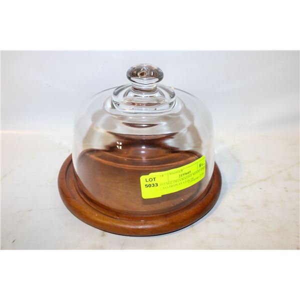 VINTAGE DECORATIVE WOOD AND GLASS DISPLAY CLOCHE