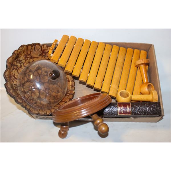 VINTAGE WOOD HOUSEWARES / DECOR ASSORTED LOT
