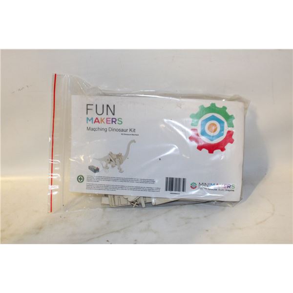 MARCHING DINOSAURS KIT(MOTOR,TOOLS,REMOTE CONTROL)