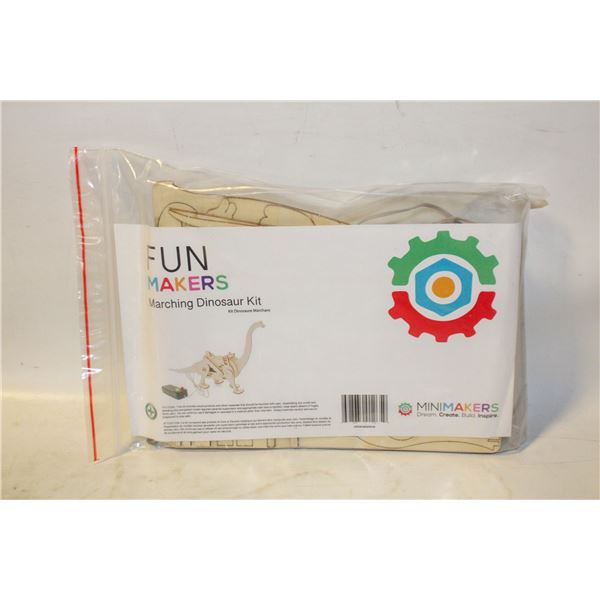 MARCHING DINOSAURS KIT(MOTOR,TOOLS,REMOTE CONTROL)