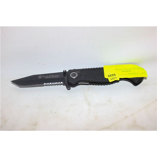 SMITH AND WESSON TACTICAL KNIFE