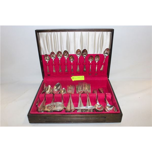 VINTAGE CUTLERY HALLMARKED IN WOOD