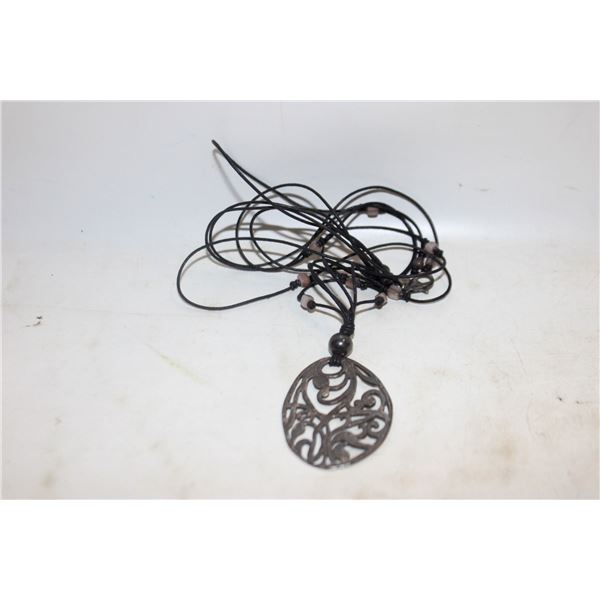 7.9 GRAM 925 SILVER PENDANT NECKLACE-ESTATE