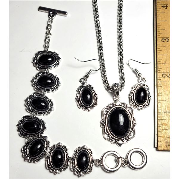 1) SET OF OVAL BLACK ONYX DROP EARRINGS