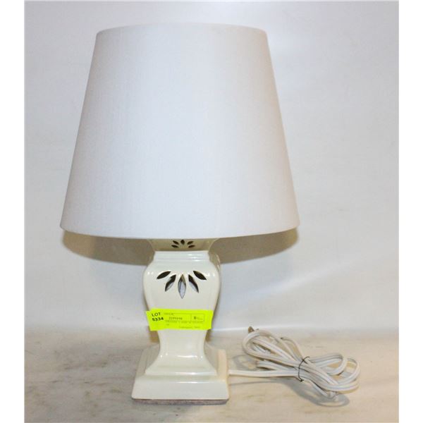 VINTAGE CERAMIC LAMP W/SHADE, 12-INCH HIGH