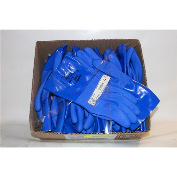 10 PS ALPHA-TECH UNUSED PLASTIC GLOVES