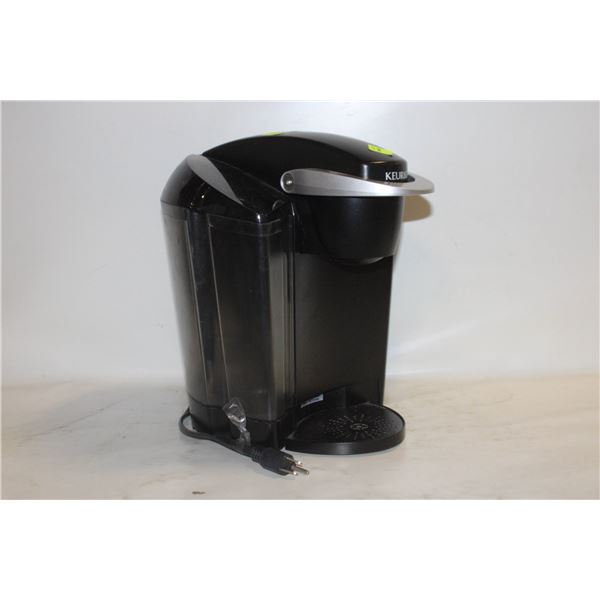 KEURIG ELITE COFFEE MAKER, LARGE SIZE