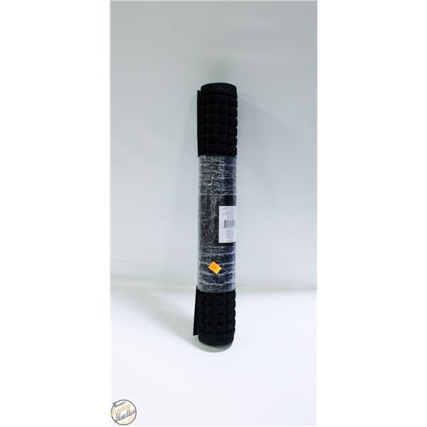 NEW 35" X 23" GORILLA GRIP MAT