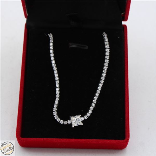 #3811-1.00 CT GRA CERTIFIED PRINCESS CUT