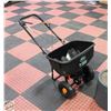 Image 2 : NEW SCOTTS TURF BUILDER PRO BROADCAST SPREADER