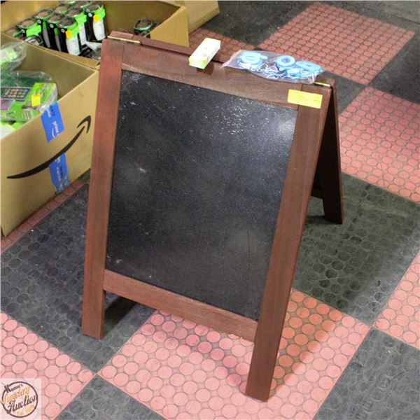 ASSEMBLED BROWN WOOD PAINTERS EASEL