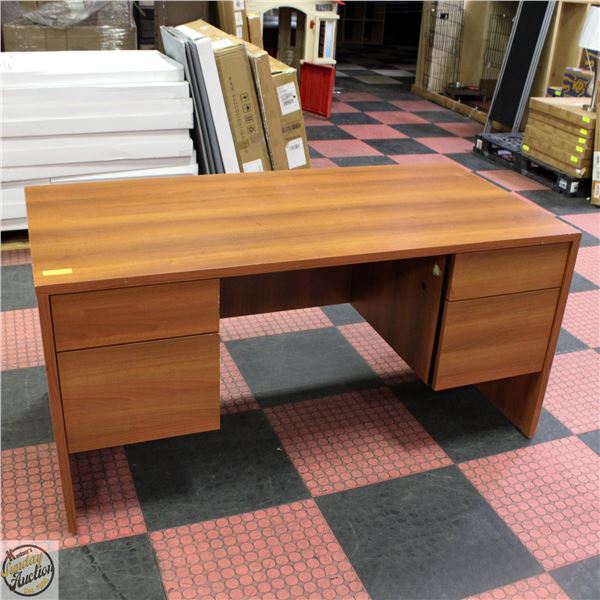 OFFICE DESK 29.5" X 60" X 29.5"