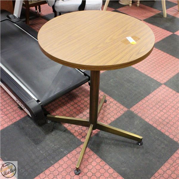 SMALL BISTRO TABLE H31X24 DIAMETER
