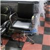 Image 1 : LEATHER HYDRAULIC LIFT OFFICE CHAIR