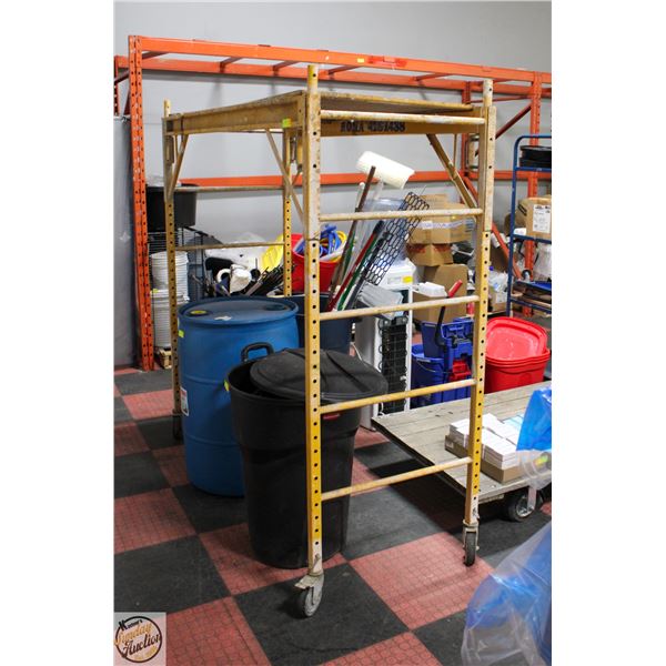 RONA SCAFFOLDING H-75" W-29.5" L-74"