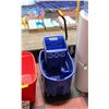 Image 1 : RUBBERMAID MOP BUCKET WITH RINGER