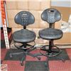 Image 1 : PAIR OF HARDBACKED HYDRAULIC LIFT CHAIRS