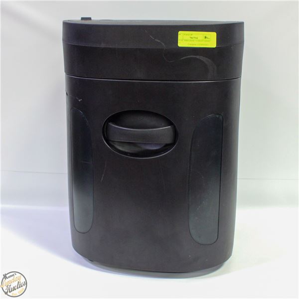 ROYAL SHREDDER 14 SHEET CROSS CUT