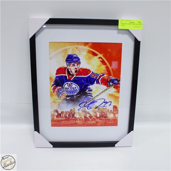 FRAMED OILERS' CONNOR MCDAVID PHOTO