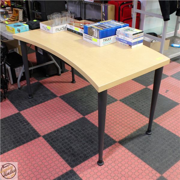 TAN OFFICE DESK, SECTION 1 H29XW70XD22