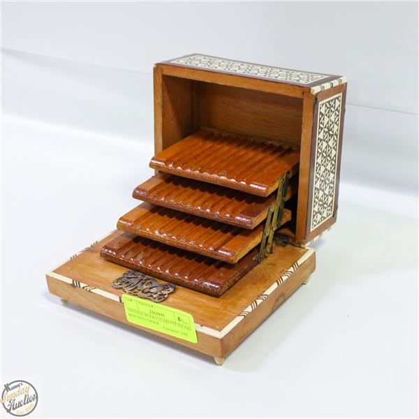 VINTAGE WOOD CIGARETTE INLAID BOX HAS CORNER