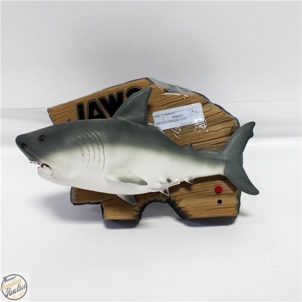 VINTAGE SINGING JAWS