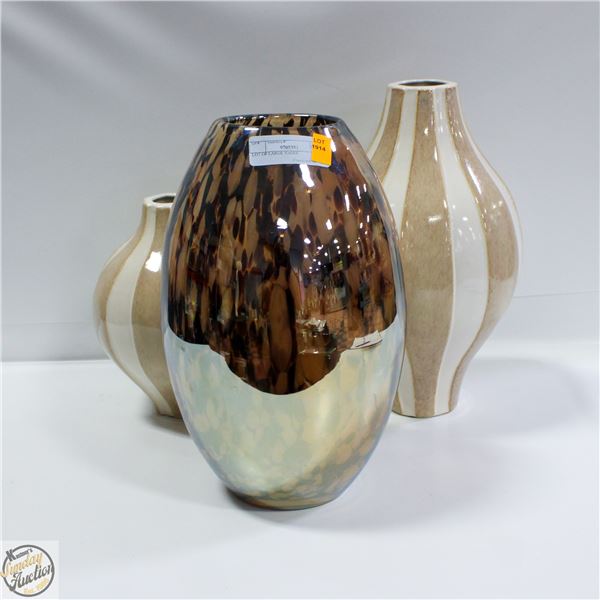 LOT OF LARGE VASES