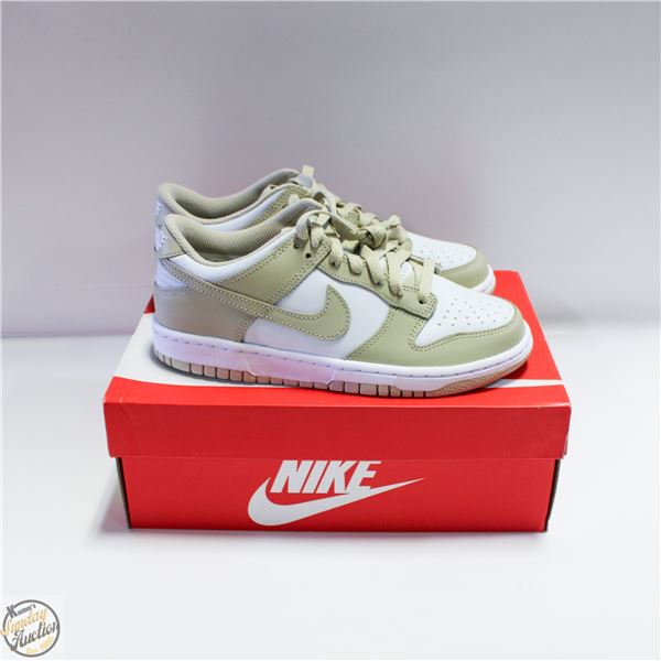 NEW NIKE DUNK SIZE 6Y