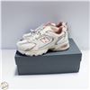 Image 1 : NEW - NEW BALANCE SIZE 5.5 WOMEN'S 7