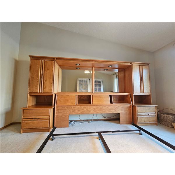 KING SIZE BEDROOM HEADBOARD & WALL UNIT WITH BUILT