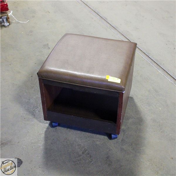 ROLLING LEATHERETTE TOP STORAGE OTTOMAN