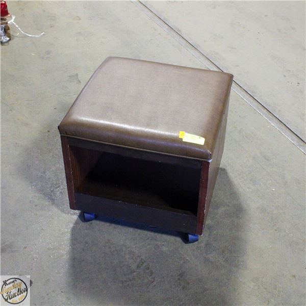 ROLLING LEATHERETTE TOP STORAGE OTTOMAN