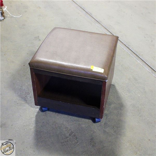 ROLLING LEATHERETTE TOP STORAGE OTTOMAN