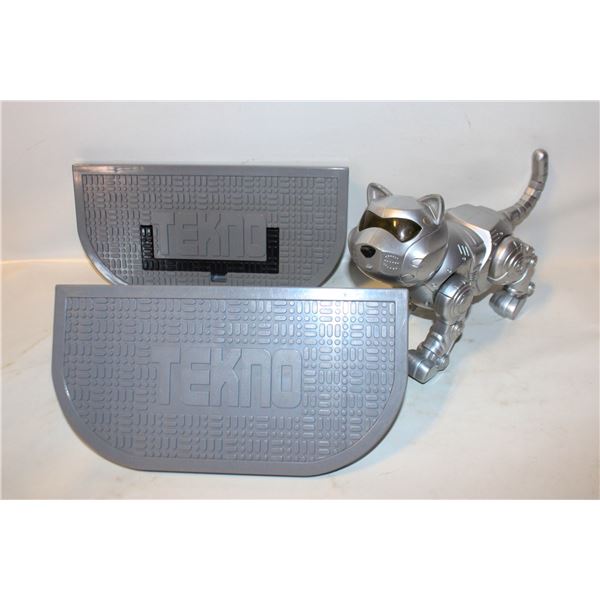 Y2K RETRO "TENKNO THE ROBOTIC KITTY"