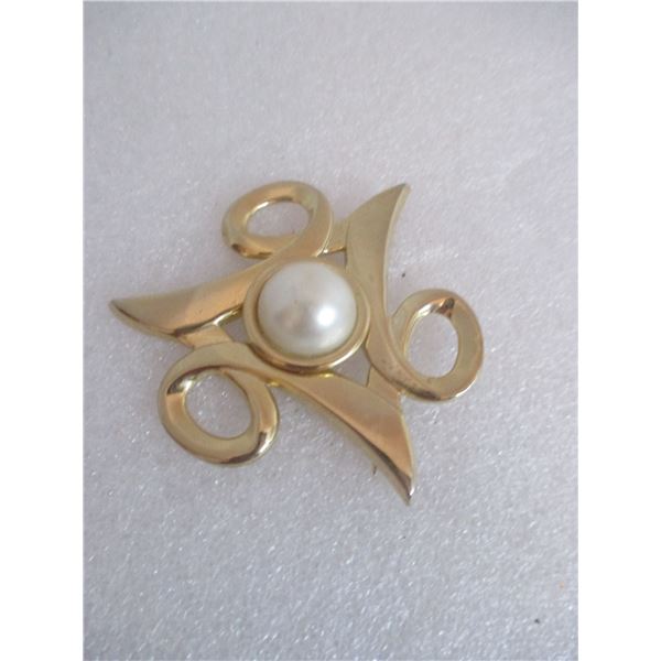 LADIES UNIQUE BROOCH