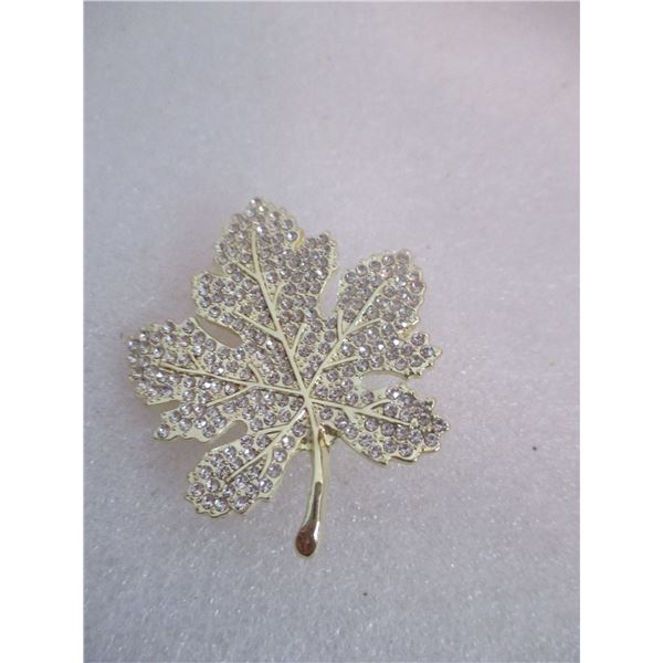 2-TONED LEAF BROOCH