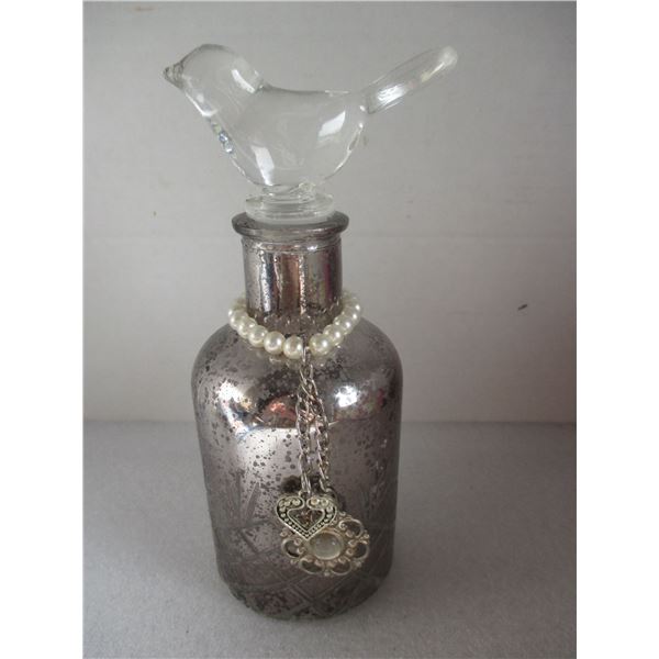 GLASS BOTTLE WITH DOVE STOPPER